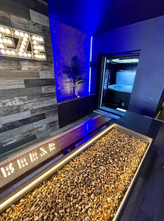 Breeze Suites - Luxury Group Accom - Sleeps 19 Блэкпул Экстерьер фото