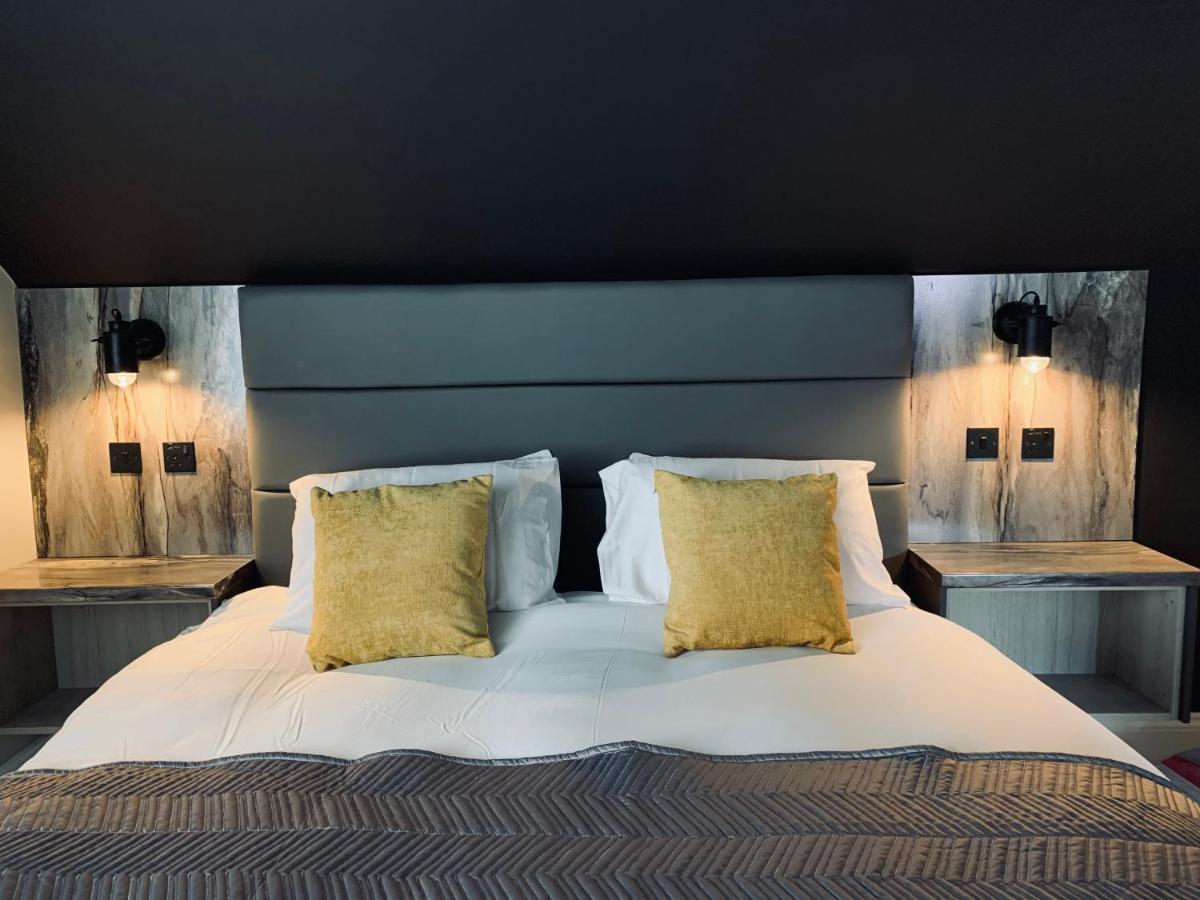 Breeze Suites - Luxury Group Accom - Sleeps 19 Блэкпул Экстерьер фото