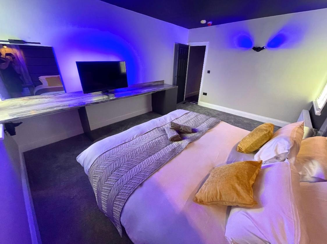 Breeze Suites - Luxury Group Accom - Sleeps 19 Блэкпул Экстерьер фото