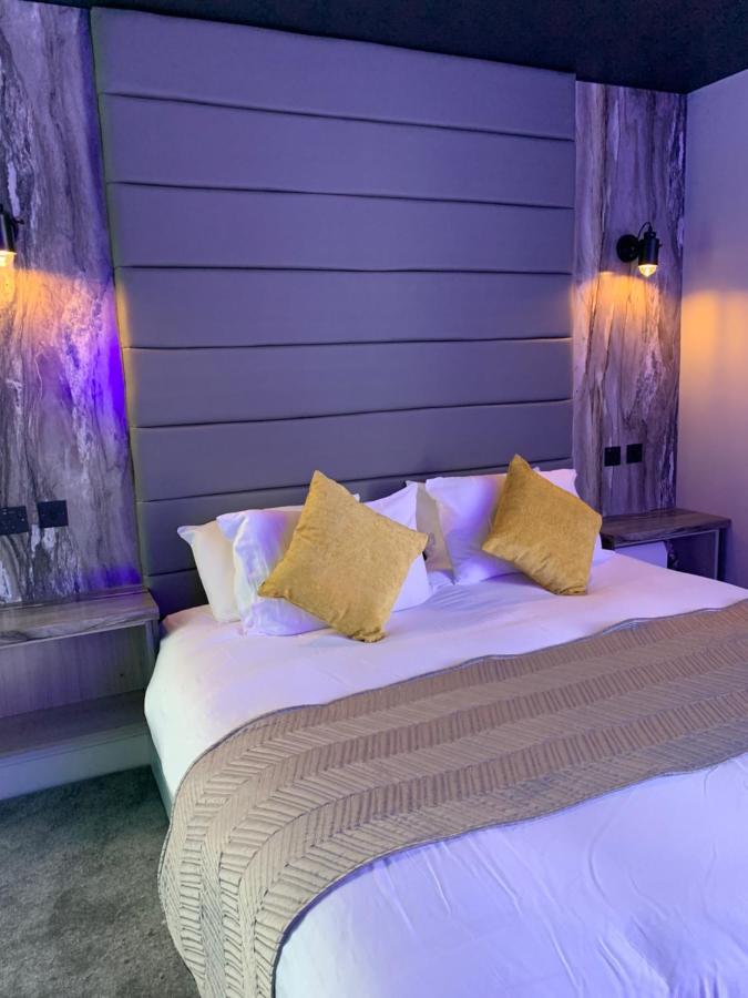 Breeze Suites - Luxury Group Accom - Sleeps 19 Блэкпул Экстерьер фото